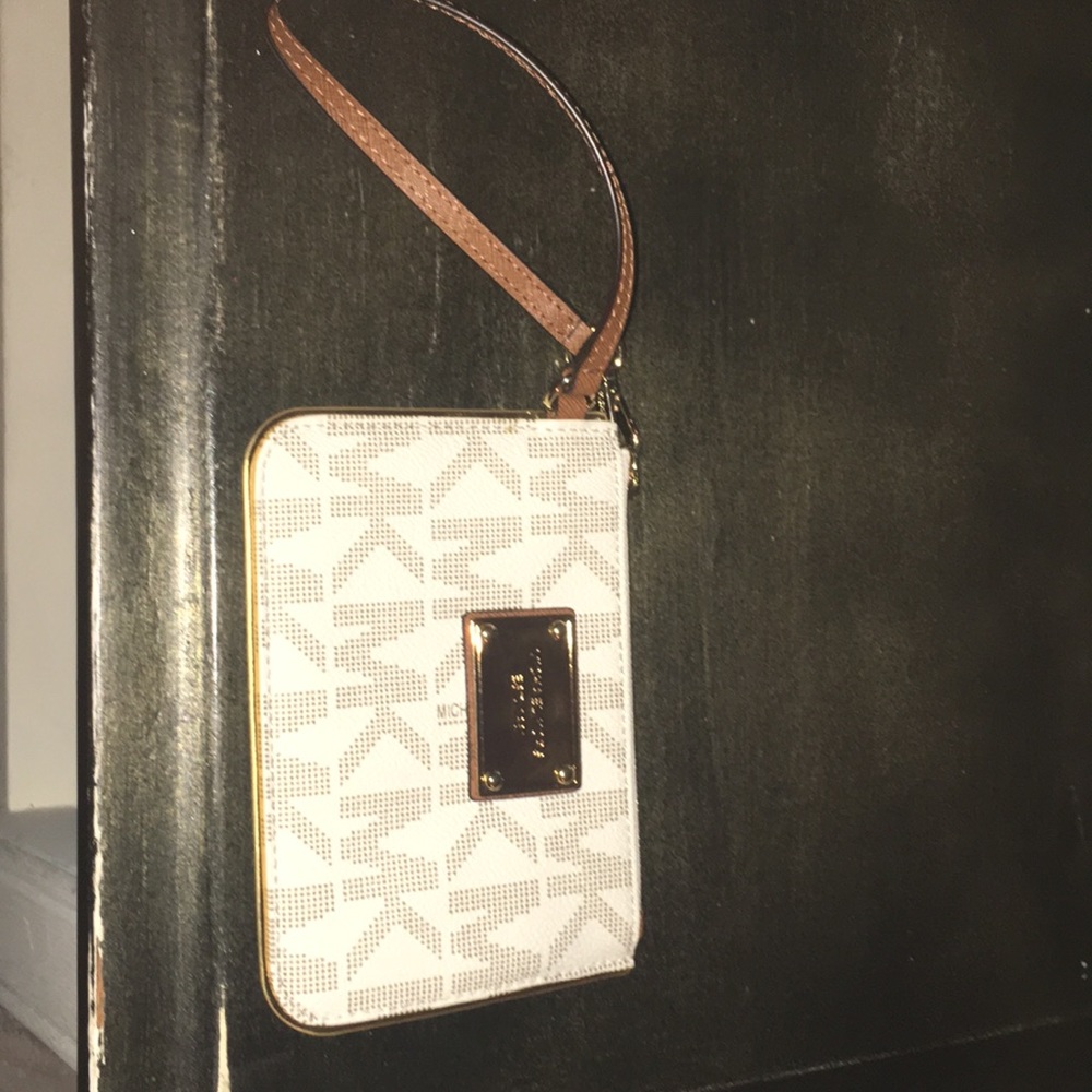 Michael Kors Small Wristlet